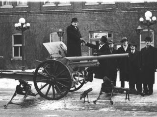 Récupération des canons de la Première Guerre mondiale