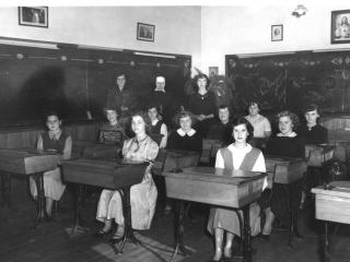 Étudiantes de l'école Saint-Josaphat en 1951